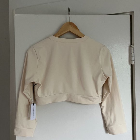 WEWOREWHAT Active Cropped Cardigan in Cream - Picture 5 of 8